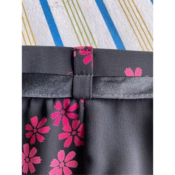 Size 10, Jacques Vert black tulip style skirt with pink flowers. 15” waist.￼ - Picture 6 of 8